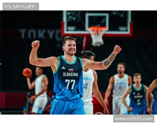 足球球星专属水壶设计:让运动与个性并行的时尚配件 足球球星专属水壶设计:让运动与个性并行的时尚配件