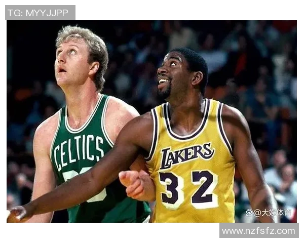 黑人足球巨星风采展现，激励全球青年奋勇拼搏的力量